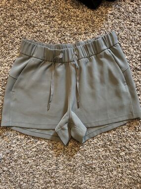 Lululemon On The Fly Short *Woven *2.5" Grey Sage